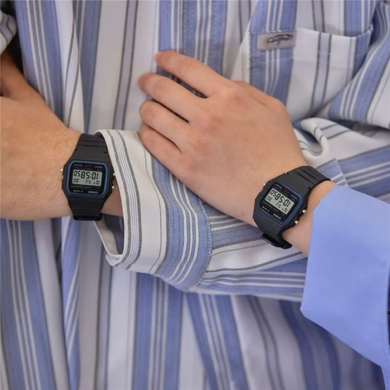 Casio F-91W-1 Fashion Retro Sm - đánh giá và giá Watch Display Pillow
